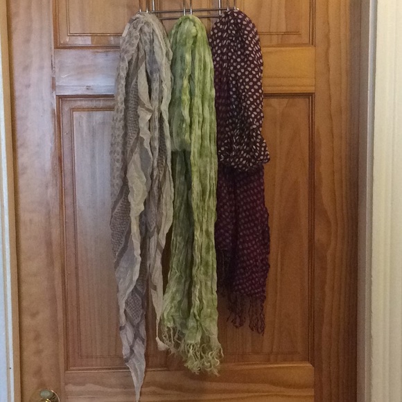 Spring scarf - Picture 4 of 4